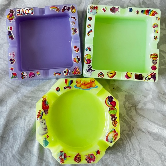 Lisa Frank Inspired Resin Ashtray - Picture 9 of 9